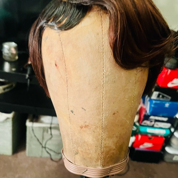 Wig - Picture 10 of 11
